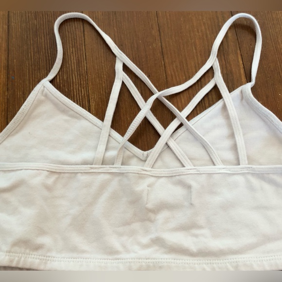 Abercrombie & finch crop top - Picture 3 of 3